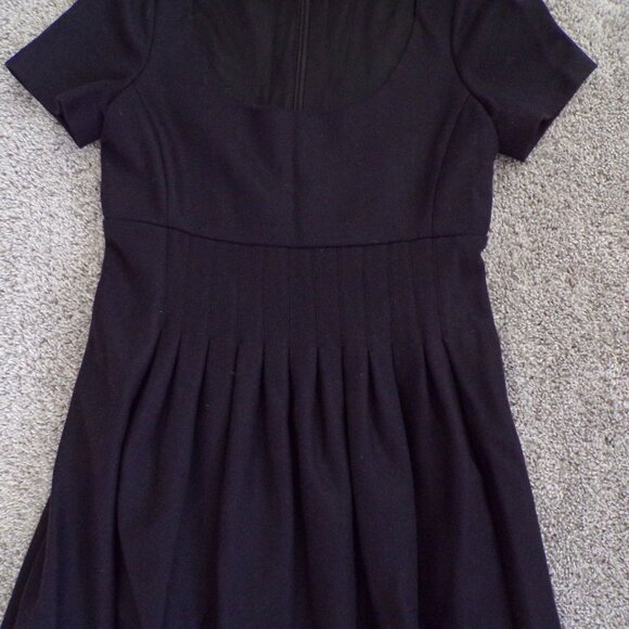 NWOT Fendi wool Midi Italian dress 42 - Picture 3 of 9